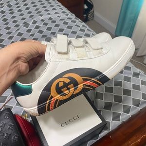 Womens gucci sneakers Sz 7